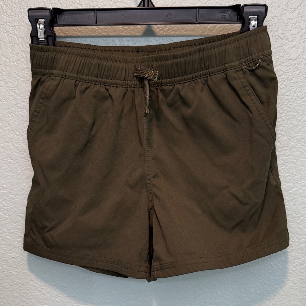 REI Kids mountainmaker shorts. Shaded olive